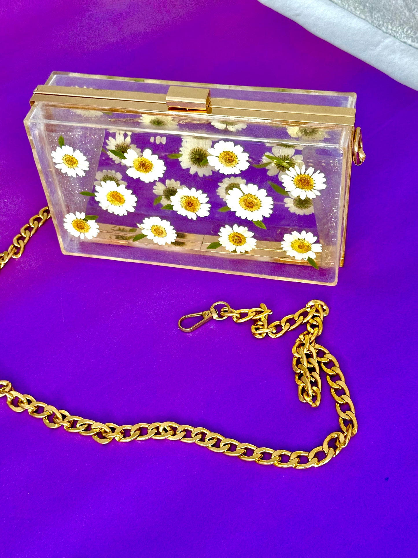 Papatyalı şeffaf epoksi debriyaj çanta