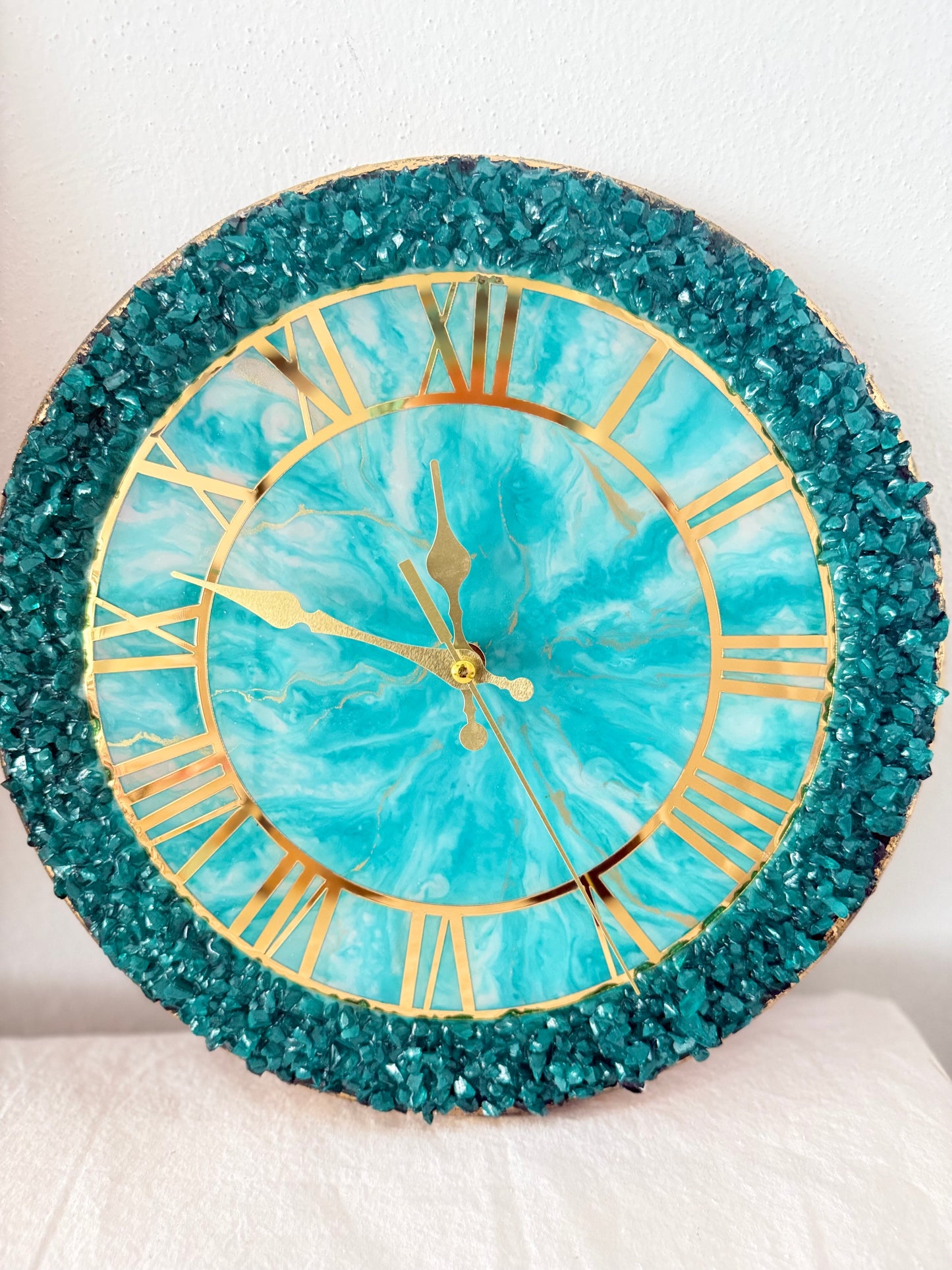 Zümrüt￼ duvar saati