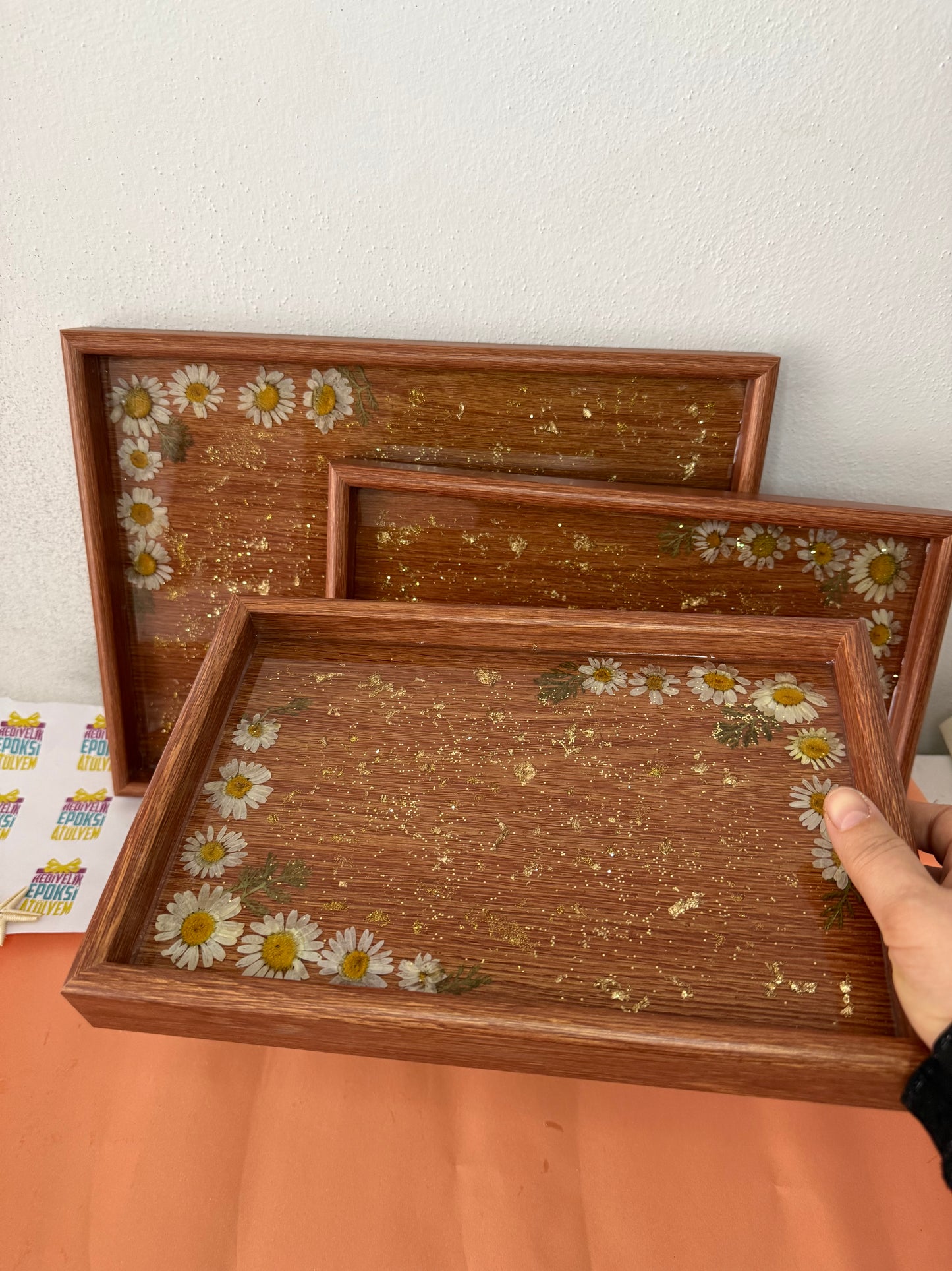 Papatyalı epoksi tepsi