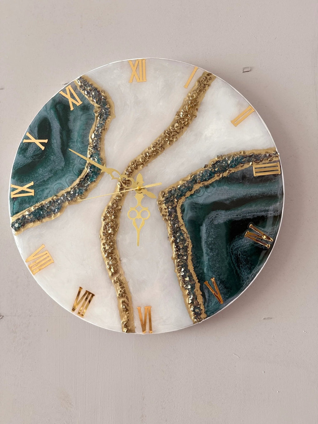 Altın varaklı saat - HediyeEpoxyAltın varaklı saatHediyeEpoxyGeometrikAltın varaklı saat - HediyeEpoxy