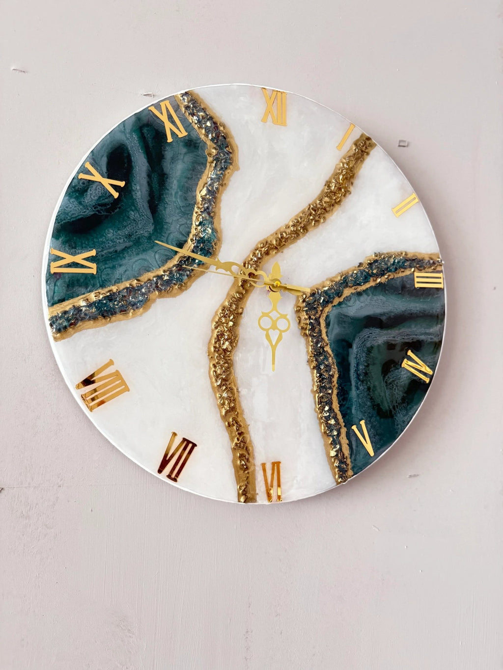 Altın varaklı saat - HediyeEpoxyAltın varaklı saatHediyeEpoxyGeometrikAltın varaklı saat - HediyeEpoxy