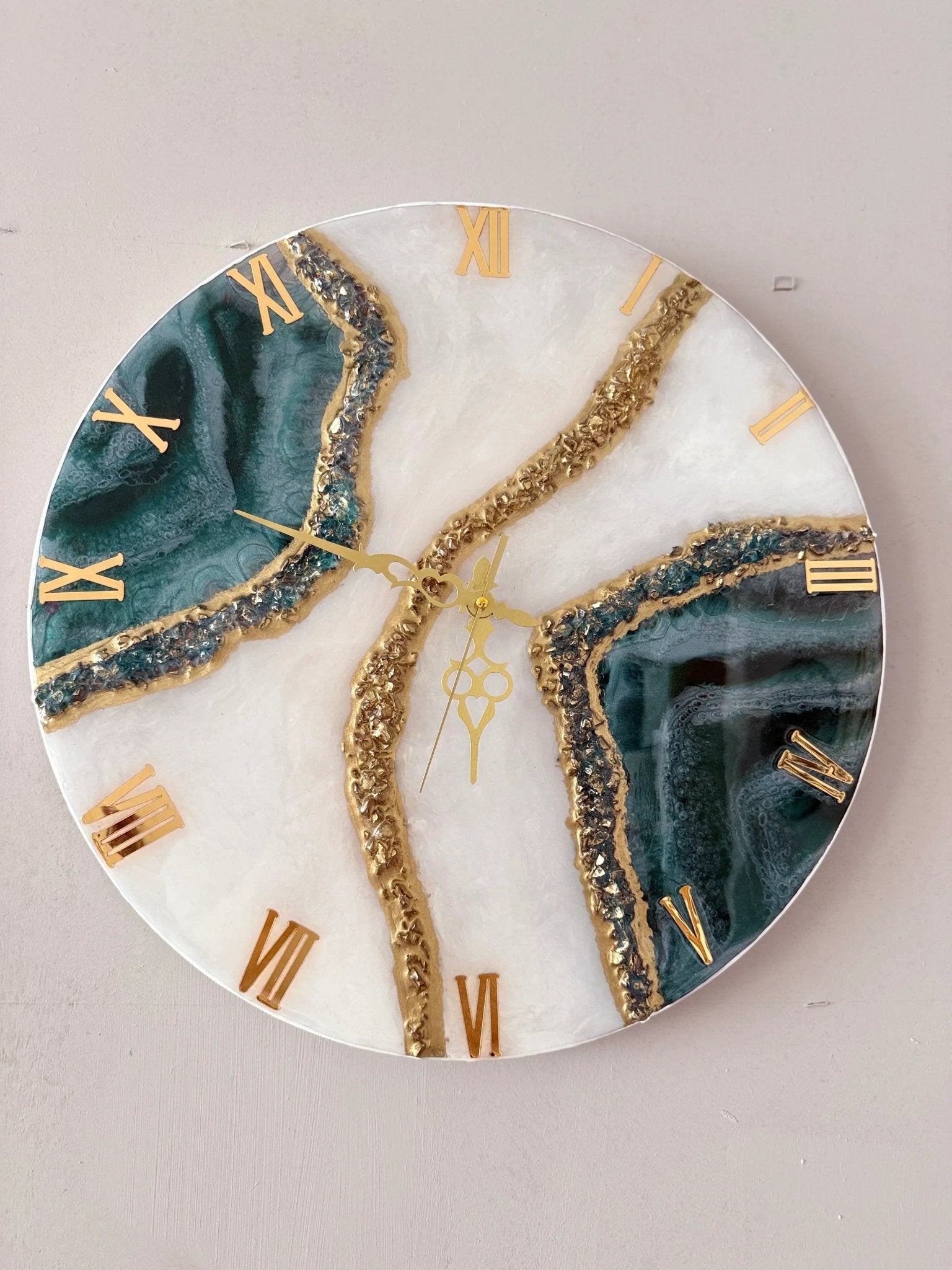 Altın varaklı saat - HediyeEpoxyAltın varaklı saatHediyeEpoxyGeometrikAltın varaklı saat - HediyeEpoxy