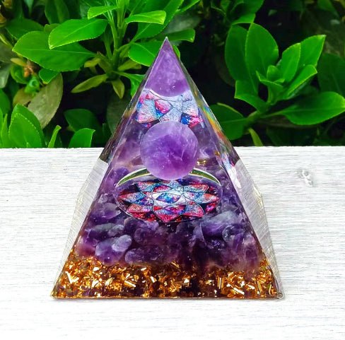 Crystal Ball Chakra Pyramid Ornament Gravel Epoxy - HediyeEpoxyCrystal Ball Chakra Pyramid Ornament Gravel Epoxy0HediyeEpoxy1 styleCrystal Ball Chakra Pyramid Ornament Gravel Epoxy