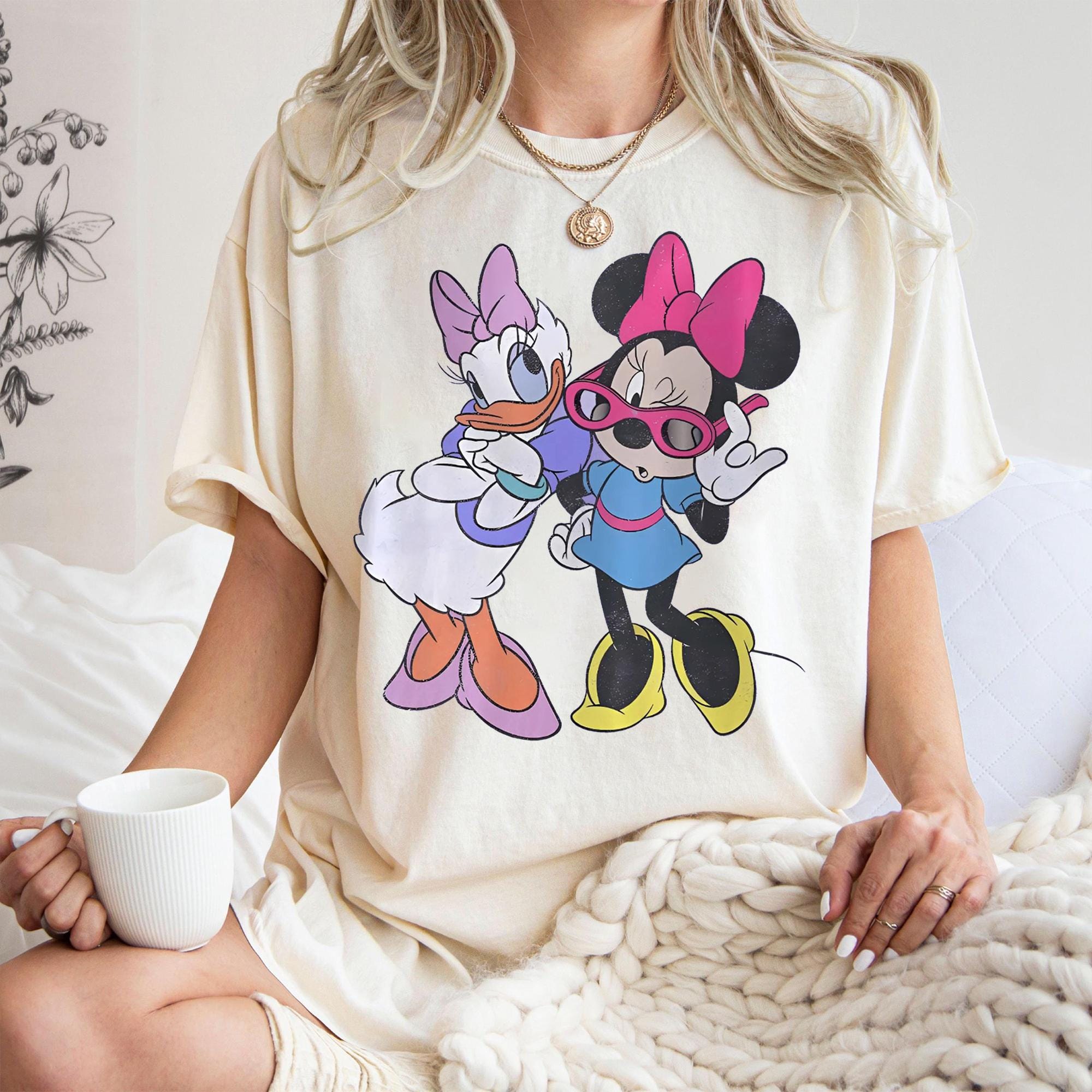 Retro Minnie Daisy Shirt, Vintage Disney Friends Tee, Comfort Colors White Disney Graphic Tee, Disney Trip Shirt, Best Friend Gift Tee