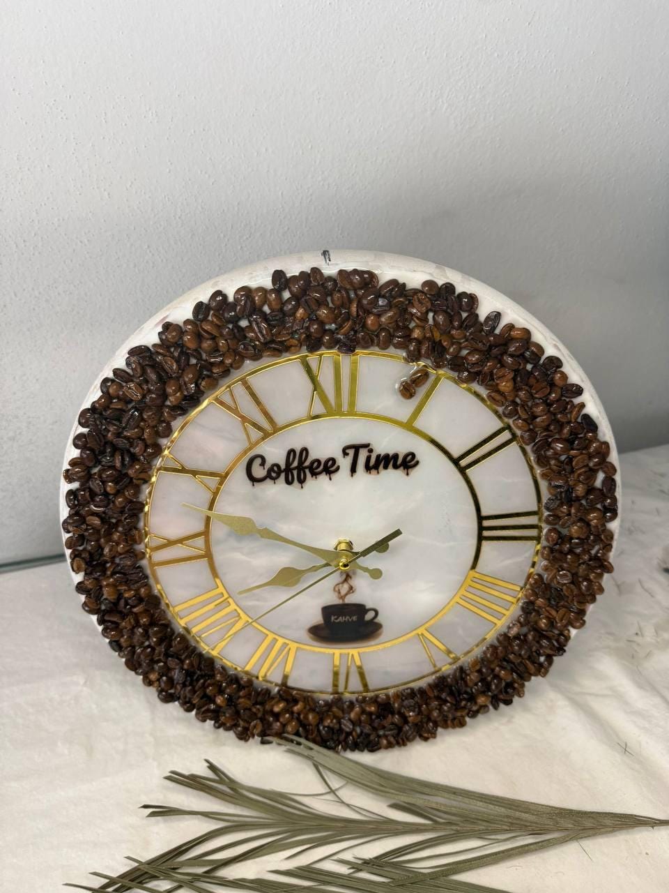 Handmade Real Coffee Bean Epoxy Resin Wall Clock - Silent Quartz Clock with Roman Numerals - Unique Coffee Lover Gift, Kitchen & Cafe Decor