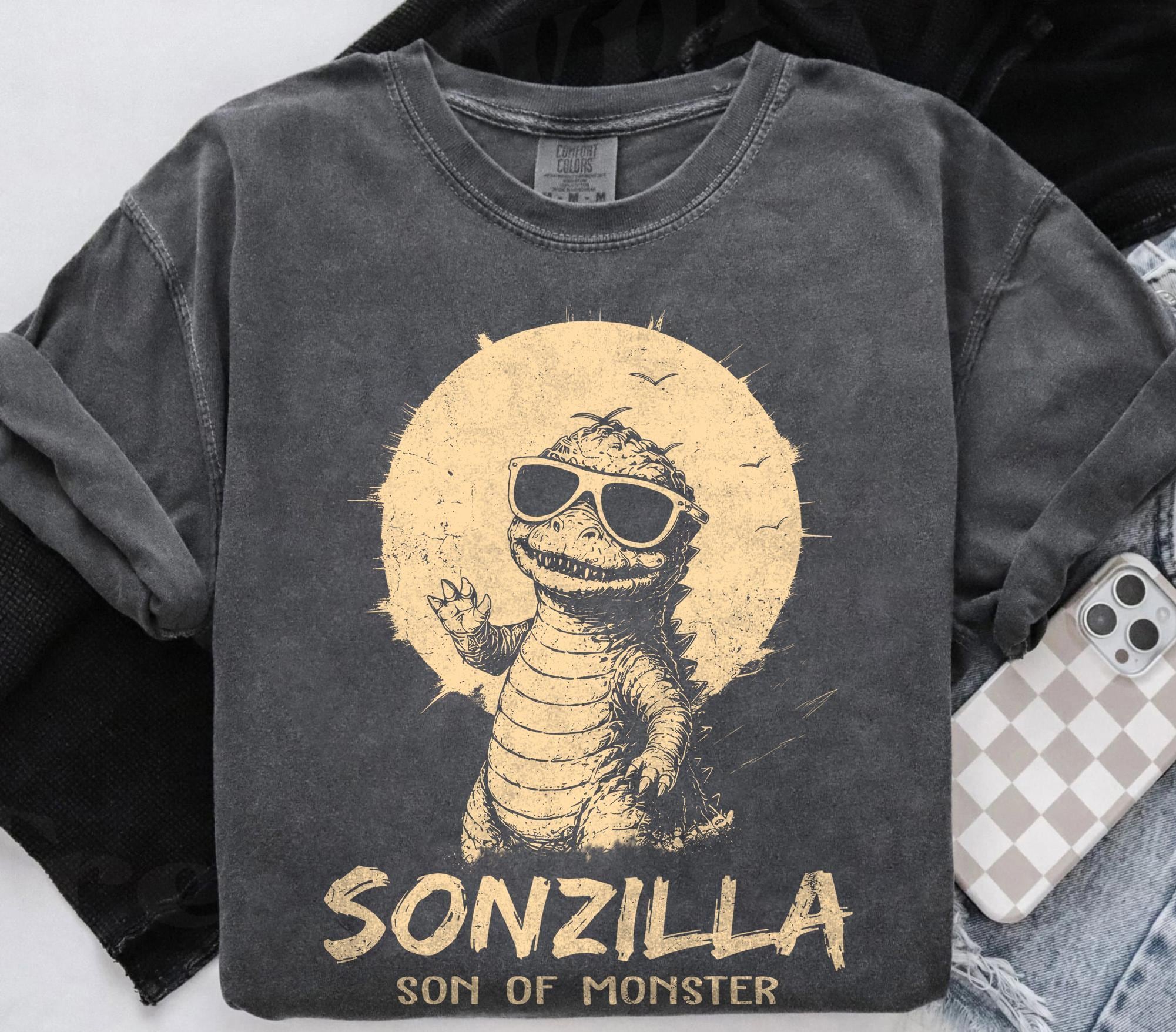 Retro Dadzilla Sonzilla T-Shirt, Father Day Gifts for Dad Funny Papa Tshirt, Cool Daddy Dinosaur Tee