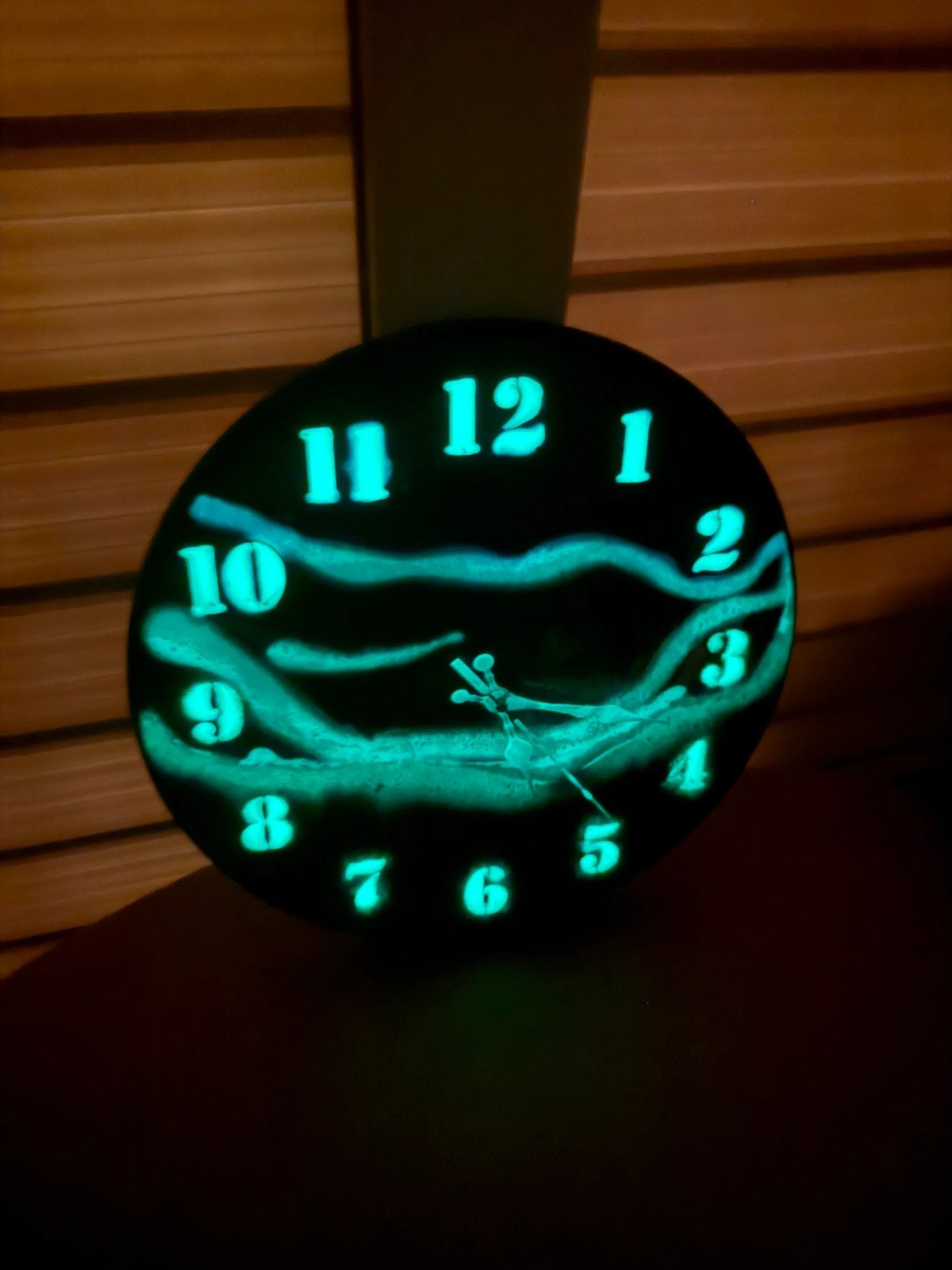 Karanlıkta parlayan saaat yeşil renkli - HediyeEpoxyKaranlıkta parlayan saaat yeşil renkliHediyeEpoxyKaranlıkta parlayan saaat yeşil renkli - HediyeEpoxy