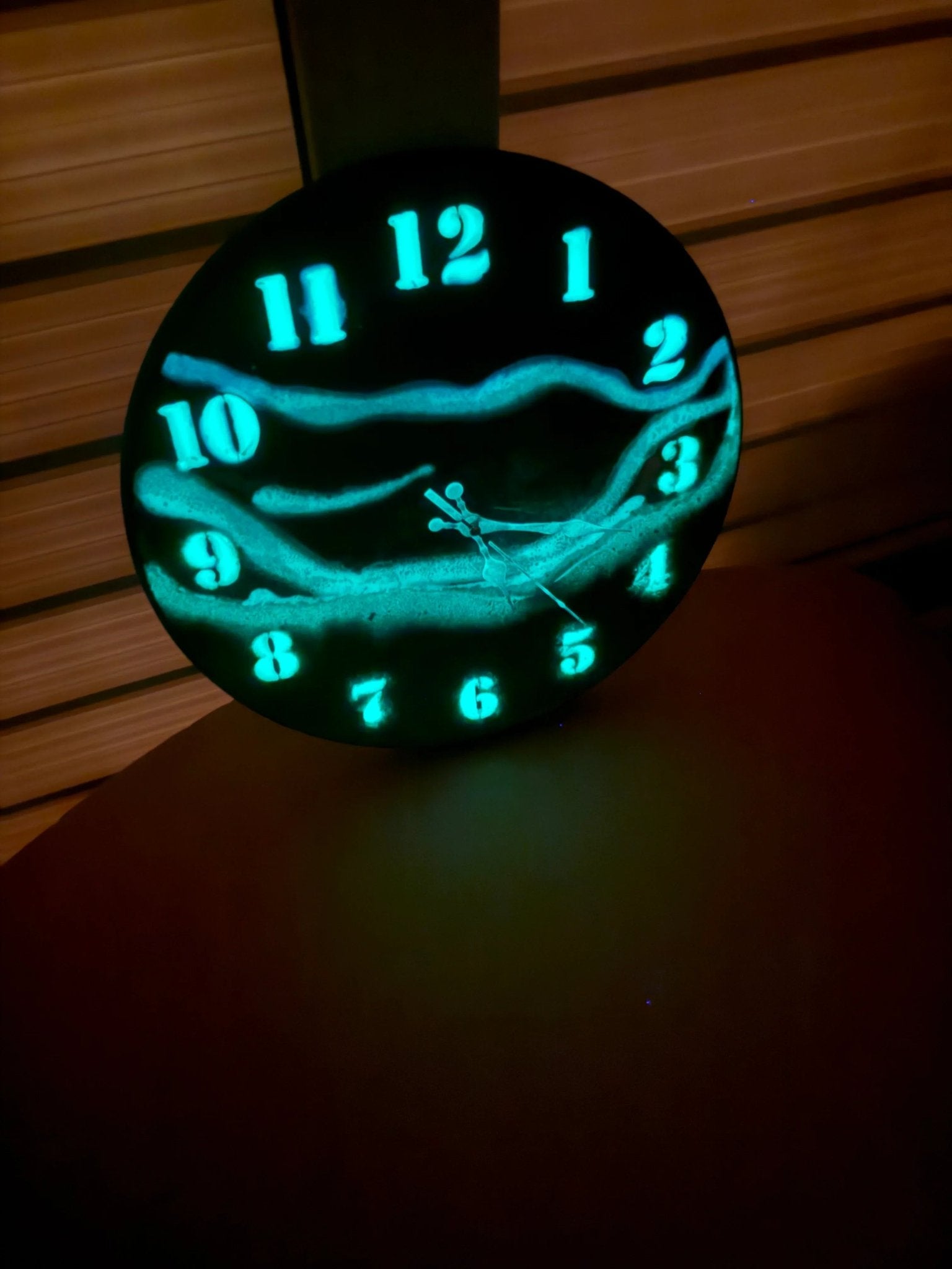 Karanlıkta parlayan saaat yeşil renkli - HediyeEpoxyKaranlıkta parlayan saaat yeşil renkliHediyeEpoxyKaranlıkta parlayan saaat yeşil renkli - HediyeEpoxy