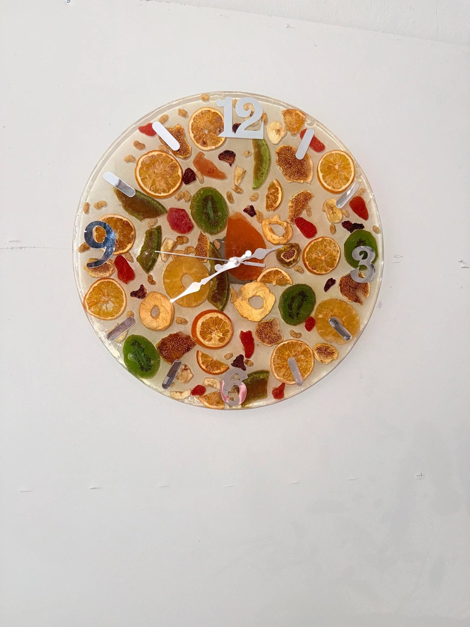 Kuru meyveli duvar saati - HediyeEpoxyKuru meyveli duvar saatiHediyeEpoxyKuru meyveli duvar saati - HediyeEpoxy