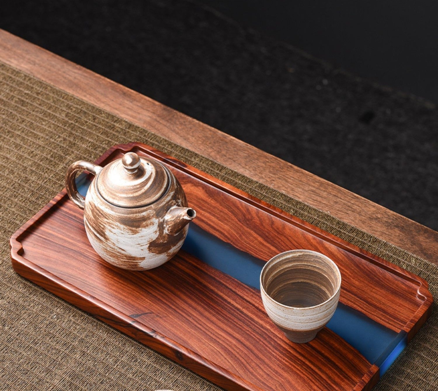 Small Leaf Red Sandalwood Tea Tray High - grade Epoxy Resin Retro Table - HediyeEpoxySmall Leaf Red Sandalwood Tea Tray High - grade Epoxy Resin Retro Table0HediyeEpoxyMedium square traySmall Leaf Red Sandalwood Tea Tray High - grade Epoxy Resin Retro Table