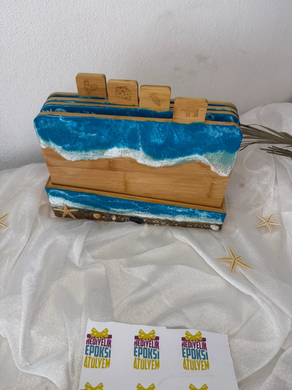 ￼ standlı deniz efektli kesme tahtası ￼ - HediyeEpoxy￼ standlı deniz efektli kesme tahtası ￼HediyeEpoxyÇok renkli￼ standlı deniz efektli kesme tahtası ￼ - HediyeEpoxy