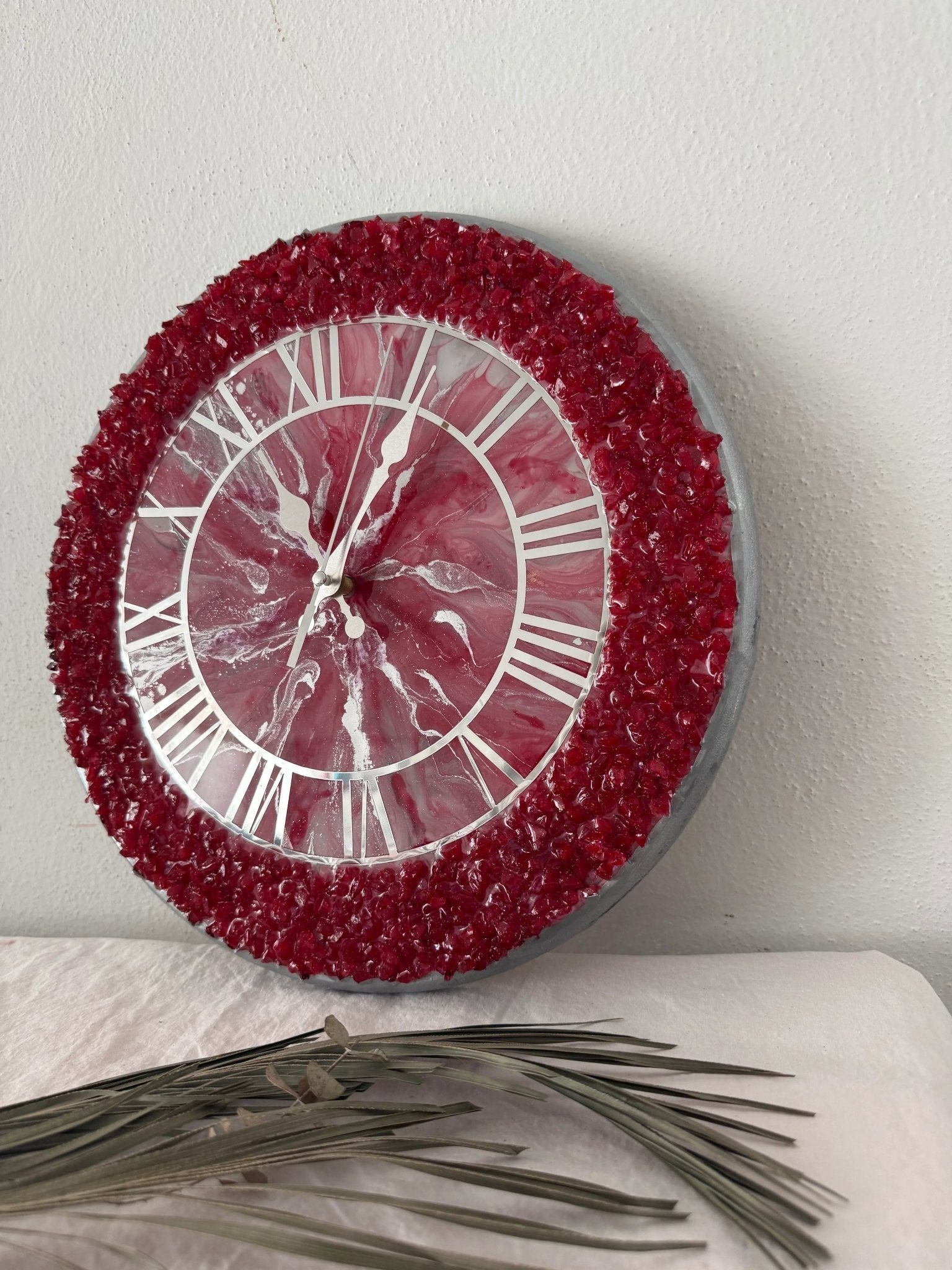 Yakut duvar saati - HediyeEpoxyYakut duvar saatiHediyeEpoxyReçine duvar saatiYakut duvar saati - HediyeEpoxy